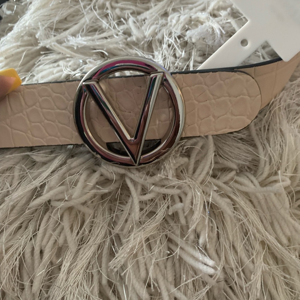 Brand Valentino belt